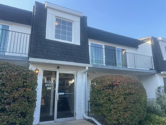 1st image of 1133 Royal Saint George Dr