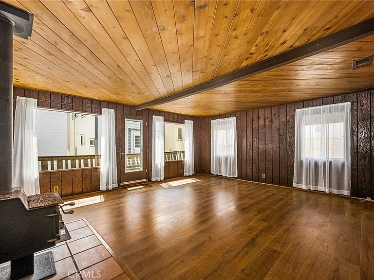 58B Surfside Ave — Photo 7