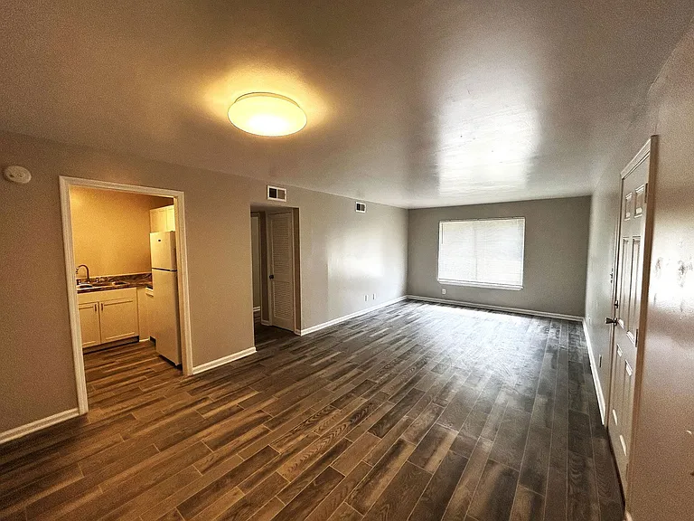 Riverbend Apartments — Photo 58