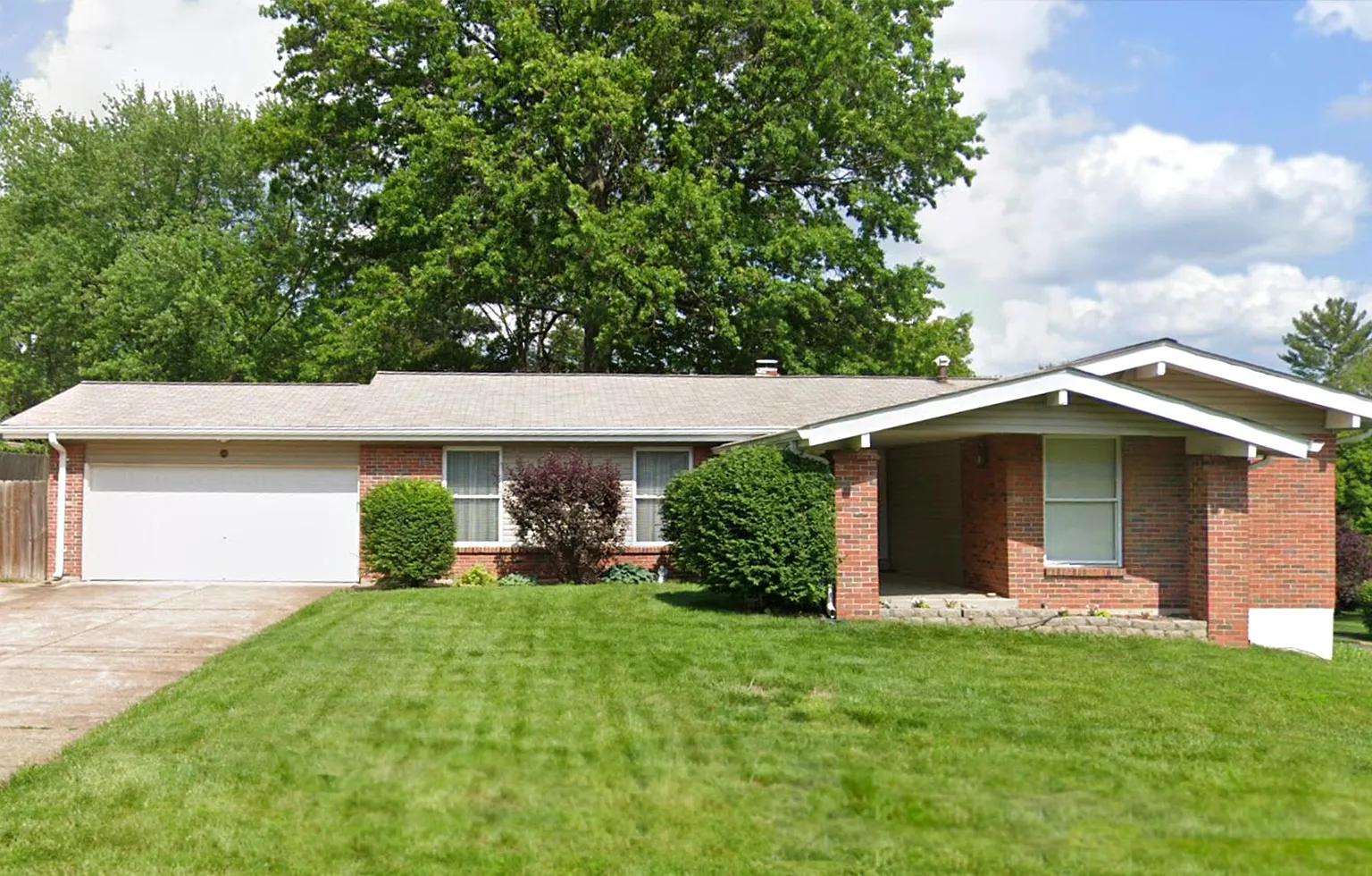 640 Henry Ave photo 1