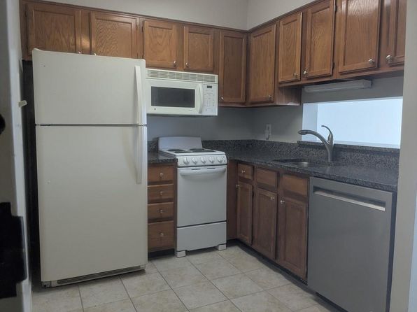 300 Johnson Ferry Rd NE UNIT A1006