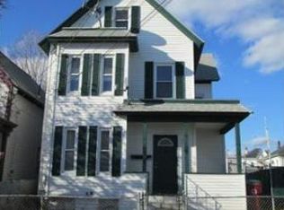 76 Lilley Ave, Lowell, MA 01850