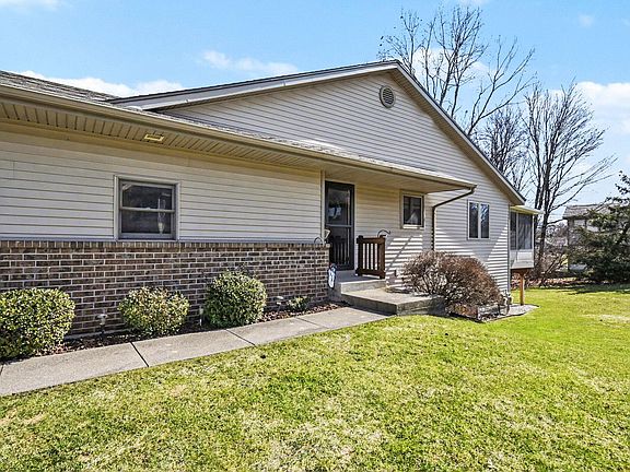 3rd image of 966 Ironwood Cir NW #72
