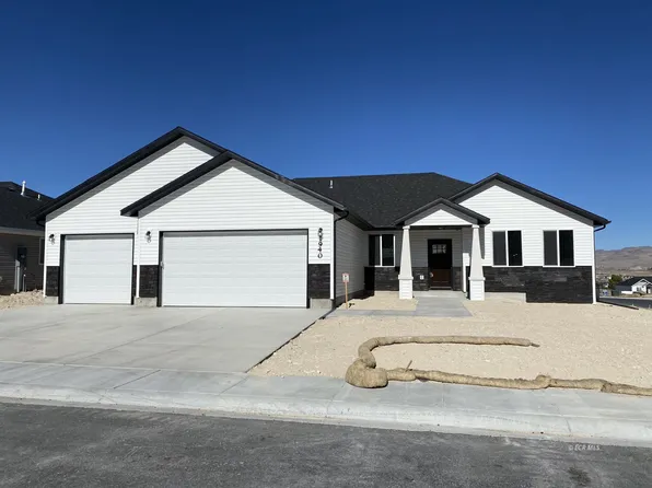 267 Northglen Dr, Spring Creek, NV 89815