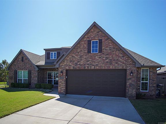 2nd image of 26540 Foxen Dr
