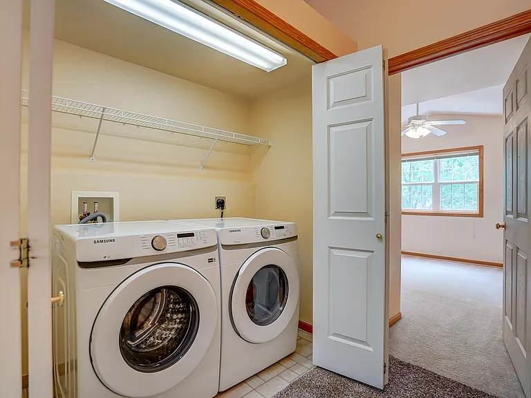 1813 Carns Dr — Photo 25