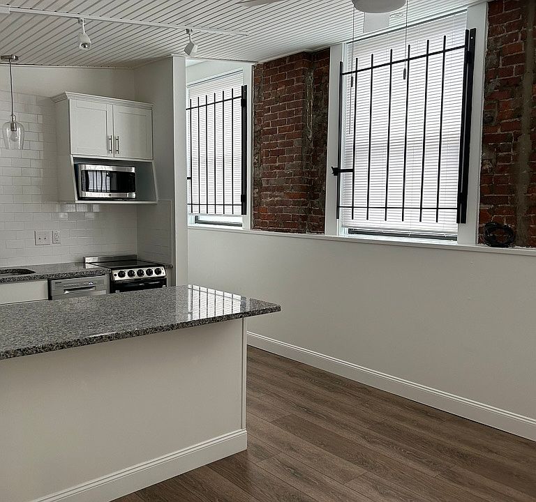 Space for stools/dining