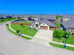 520 Carnation Ln, Mansfield, TX 76063