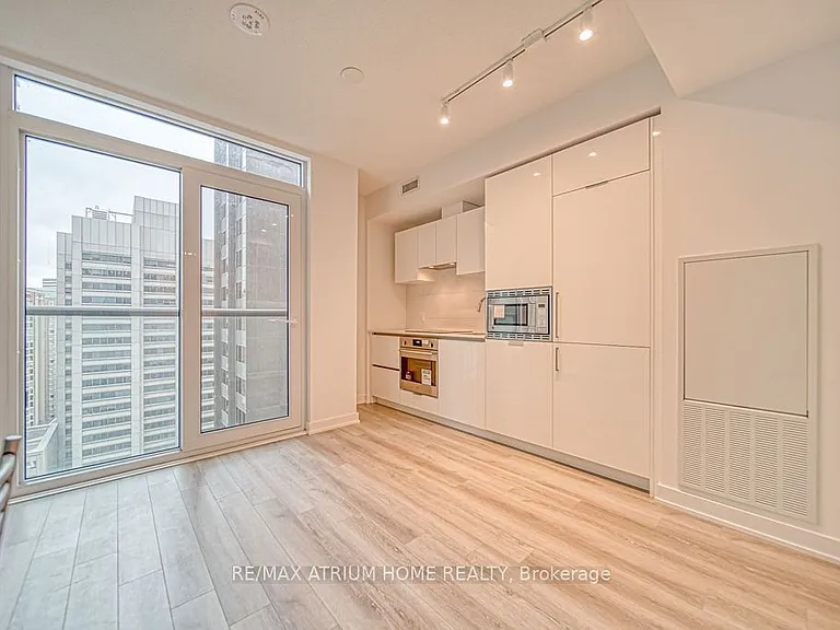 238 Simcoe St #2003 — Photo 7