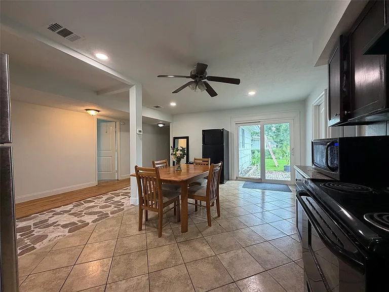 9507 Vogue Ln — Photo 16