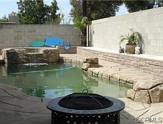 2nd image of 1811 Amador Ave