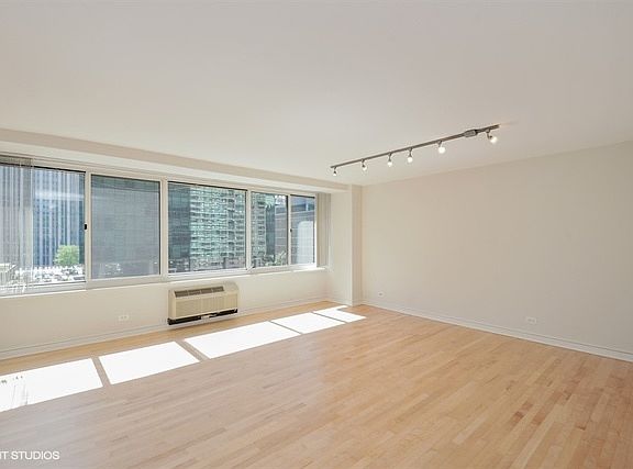 2nd image of 211 E Ohio St APT 1818