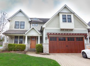 441 Colfax Ave, Clarendon Hills, IL 60514