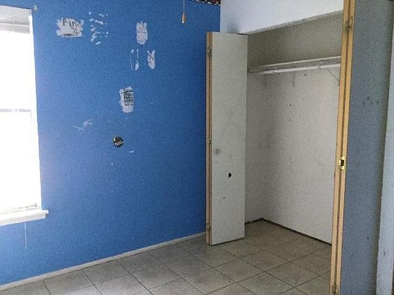 2nd image of 233 Northview Dr
