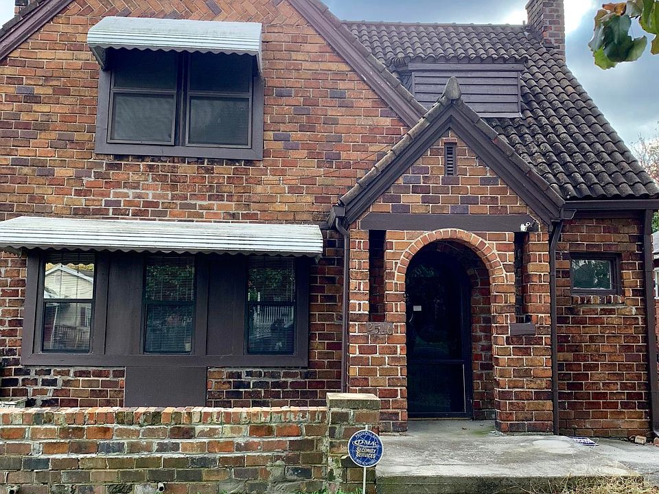 2nd image of 2516 Parkview Ave