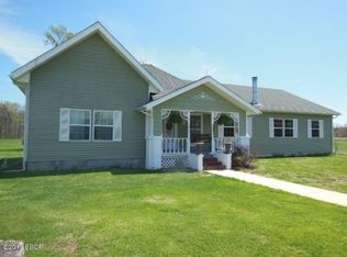 8078 King Rd, Kinmundy, IL 62854