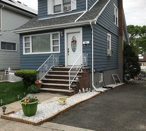 5th image of 20 Hartford St