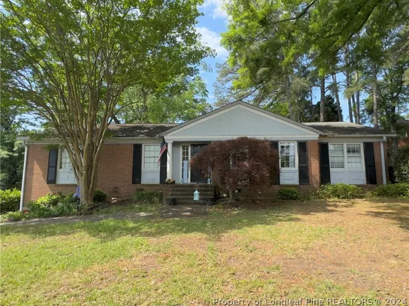 2611 N Edgewater Dr, Fayetteville, NC 28303