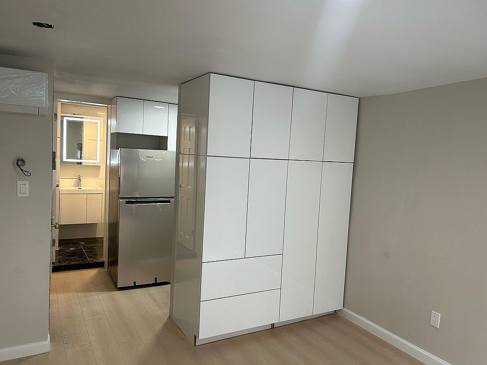 1st image of 414 E 11th St APT 3E