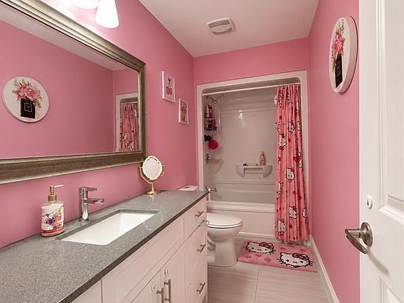5th image of 3639 Hallee Cres
