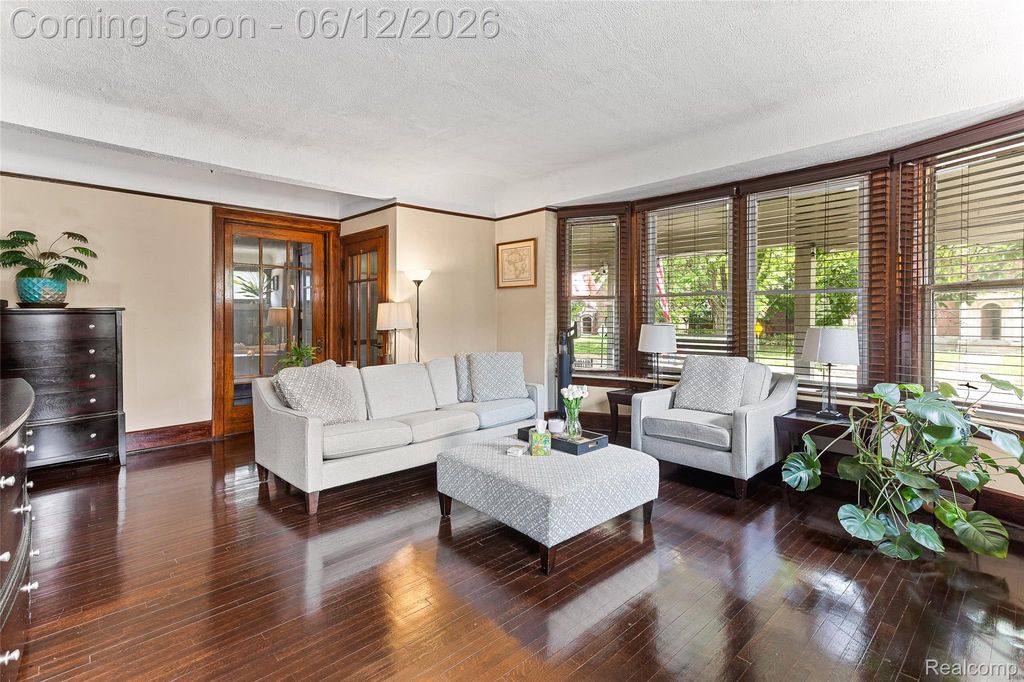 7641 La Salle Blvd, Detroit, MI - View 3