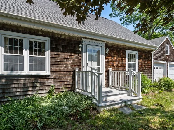 554 Berkley St, Berkley, MA 02779