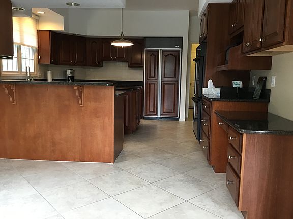 Kitchen 4