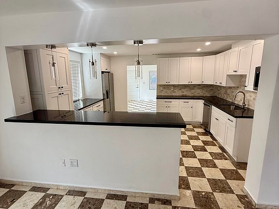 3rd image of 7314 SW 22nd St