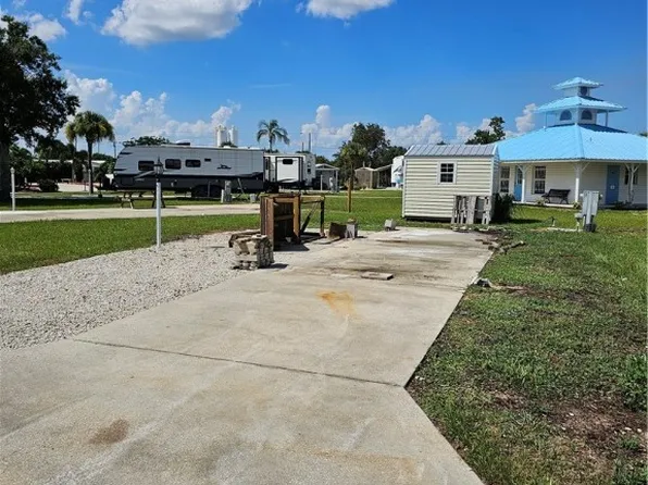 3 Oak Ridge Cir, Lake Placid, FL 33852