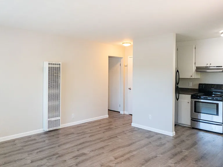 11 S Knoll Rd #15 — Photo 3