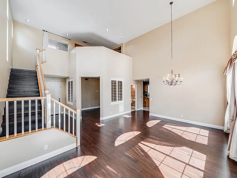 11761 Fricker Ave — Photo 5