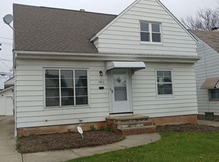 15913 Edgewood Ave, Maple Heights, OH