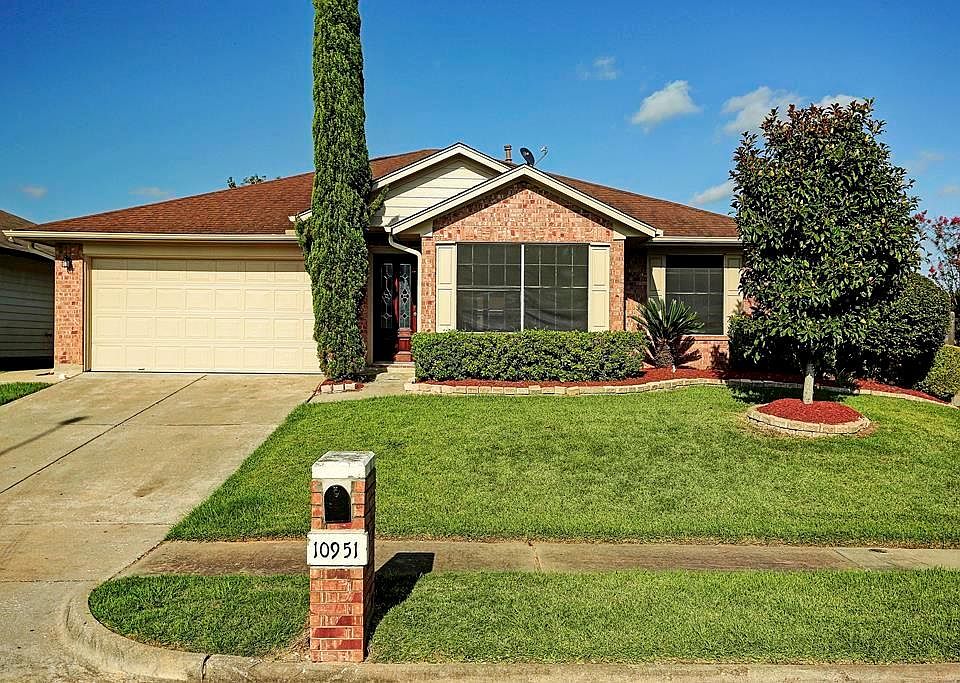 1st image of 10951 Fern Terrace Dr