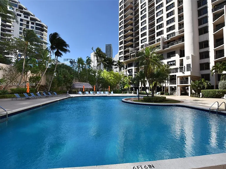 540 Brickell Key Dr #1513 — Photo 32