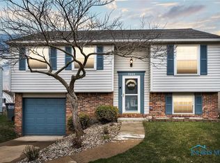 5444 Brook Point Rd, Toledo, OH 43611