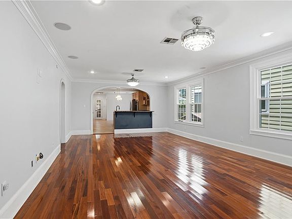 3rd image of 6434 Memphis St