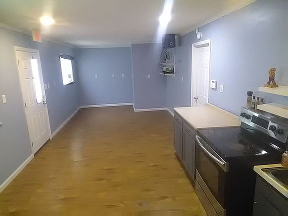 5th image of 863 High St #25W