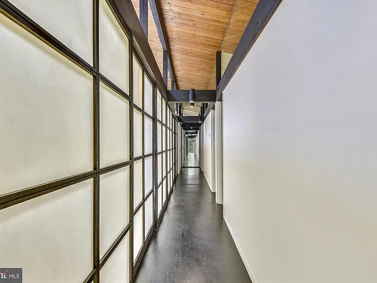 400 W Windsor Ave — Photo 22