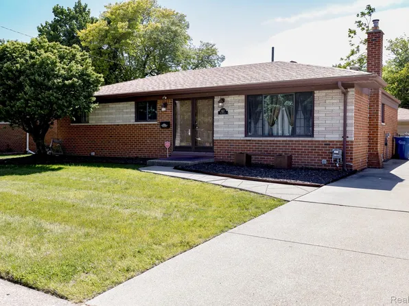 31017 Regal Dr, Warren, MI 48088