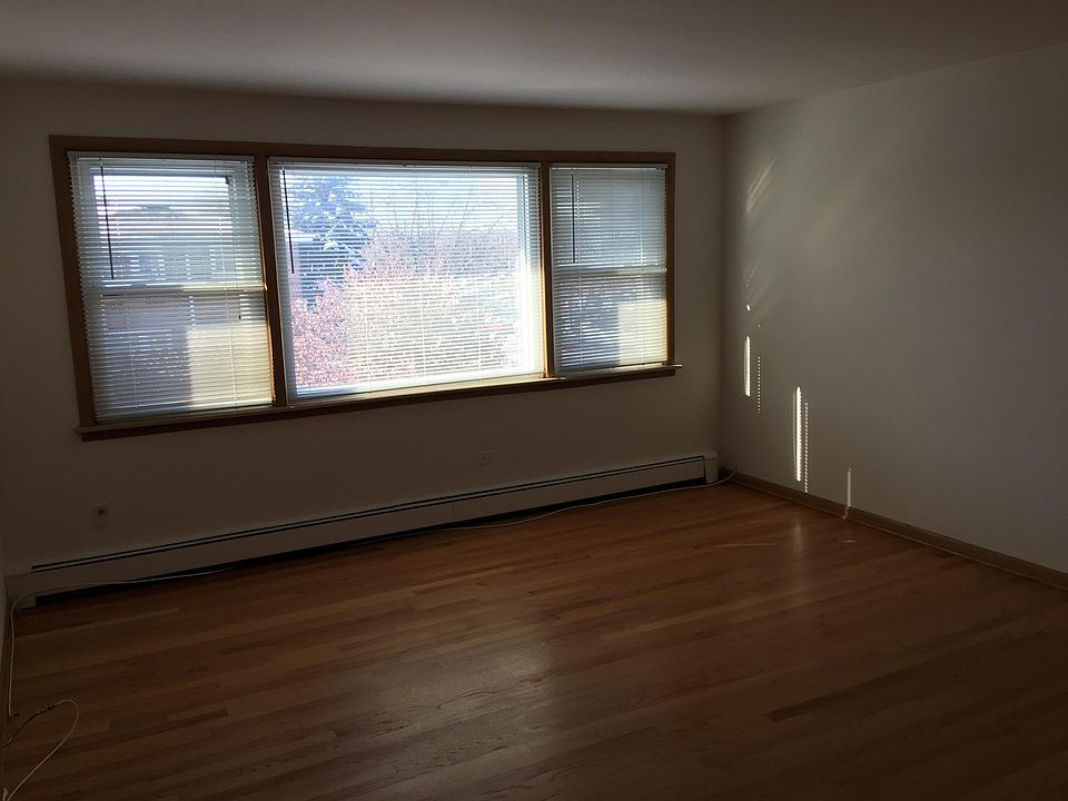 2nd image of 8523 W Bryn Mawr Ave APT 3N