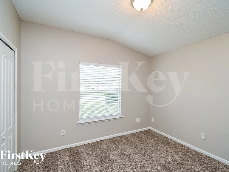 928 Bonaparte Landing Blvd E — Photo 12