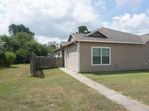 110 Will St #B, Willis, TX 77378
