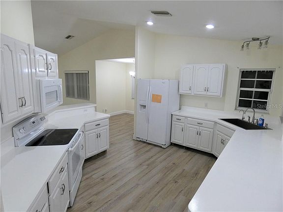 5th image of 3080 Ulman Ave