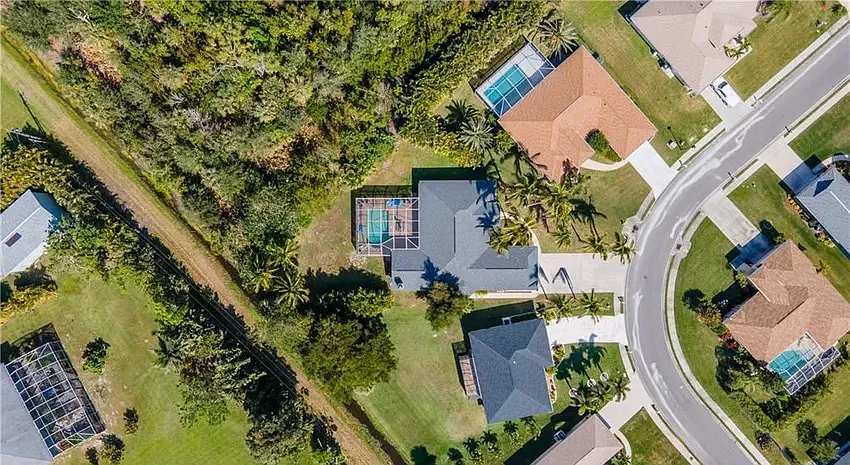 5 bed, 2585 sqft, $3,700 — Photo 3