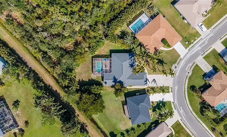 8898 Bracken Way — Photo 3