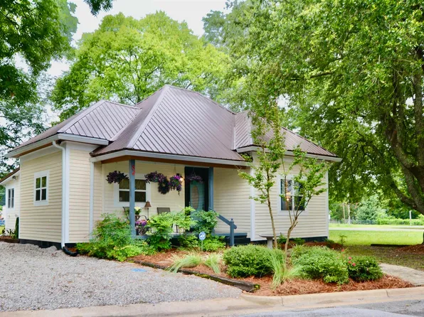 84 C St SW, Jacksonville, AL 36265