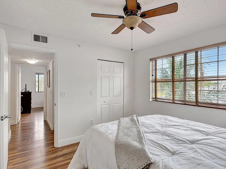1400 Crestwood Ct S #1407 — Photo 17