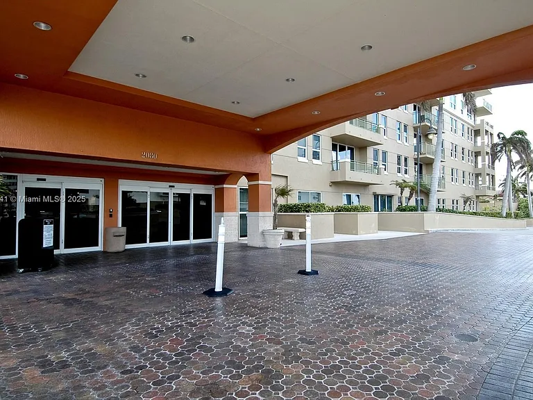 2080 S Ocean Dr #1408 — Photo 21