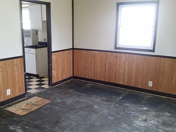 2nd image of 805 S Edison Ave