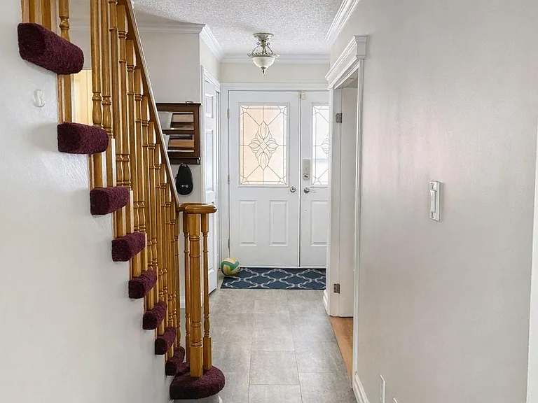 112 Fernbank Pl — Photo 3